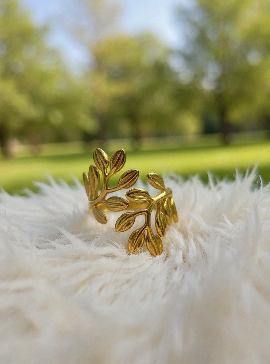 Clover themed ring HJ-1065