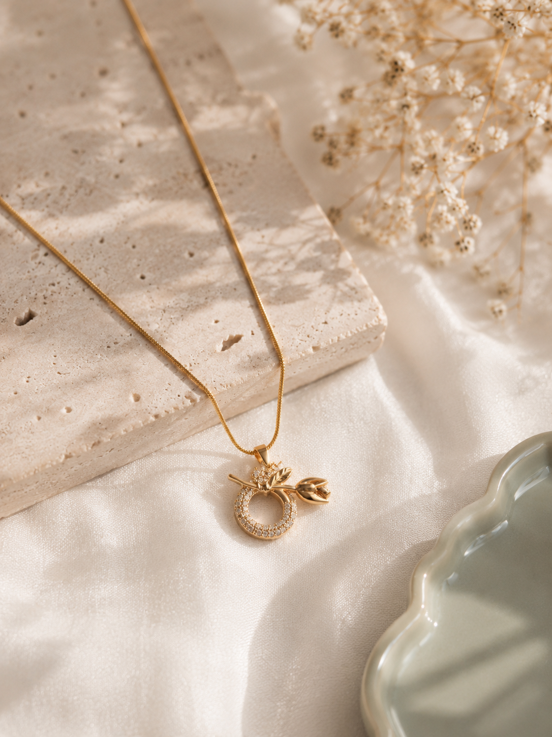 Halo Bow Circle Pendant