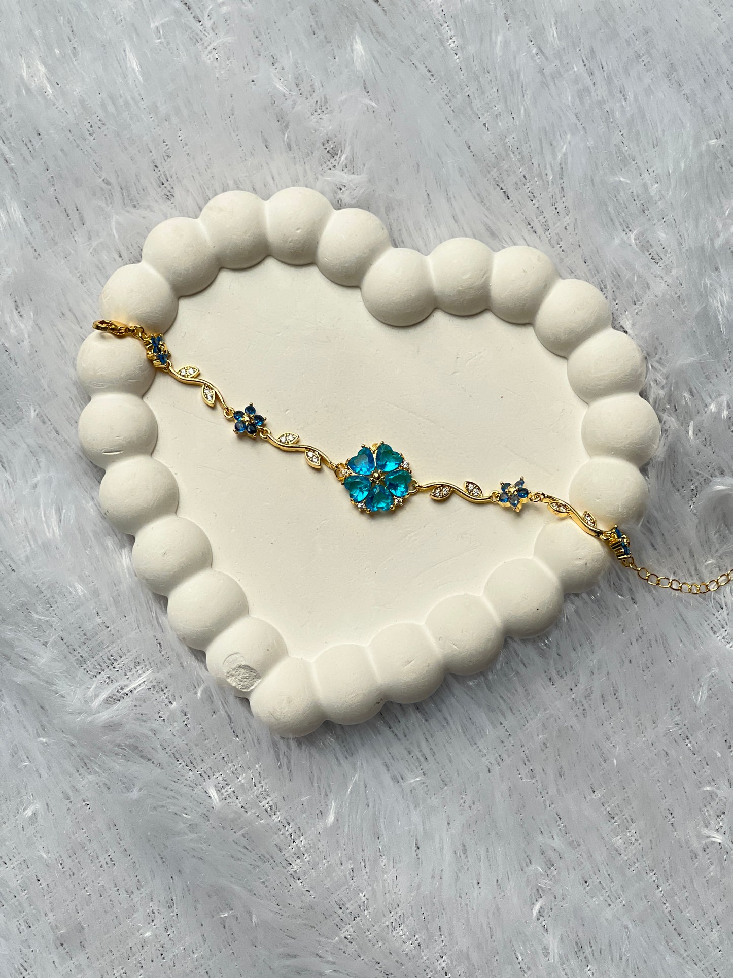 Blue stone flower bracelet