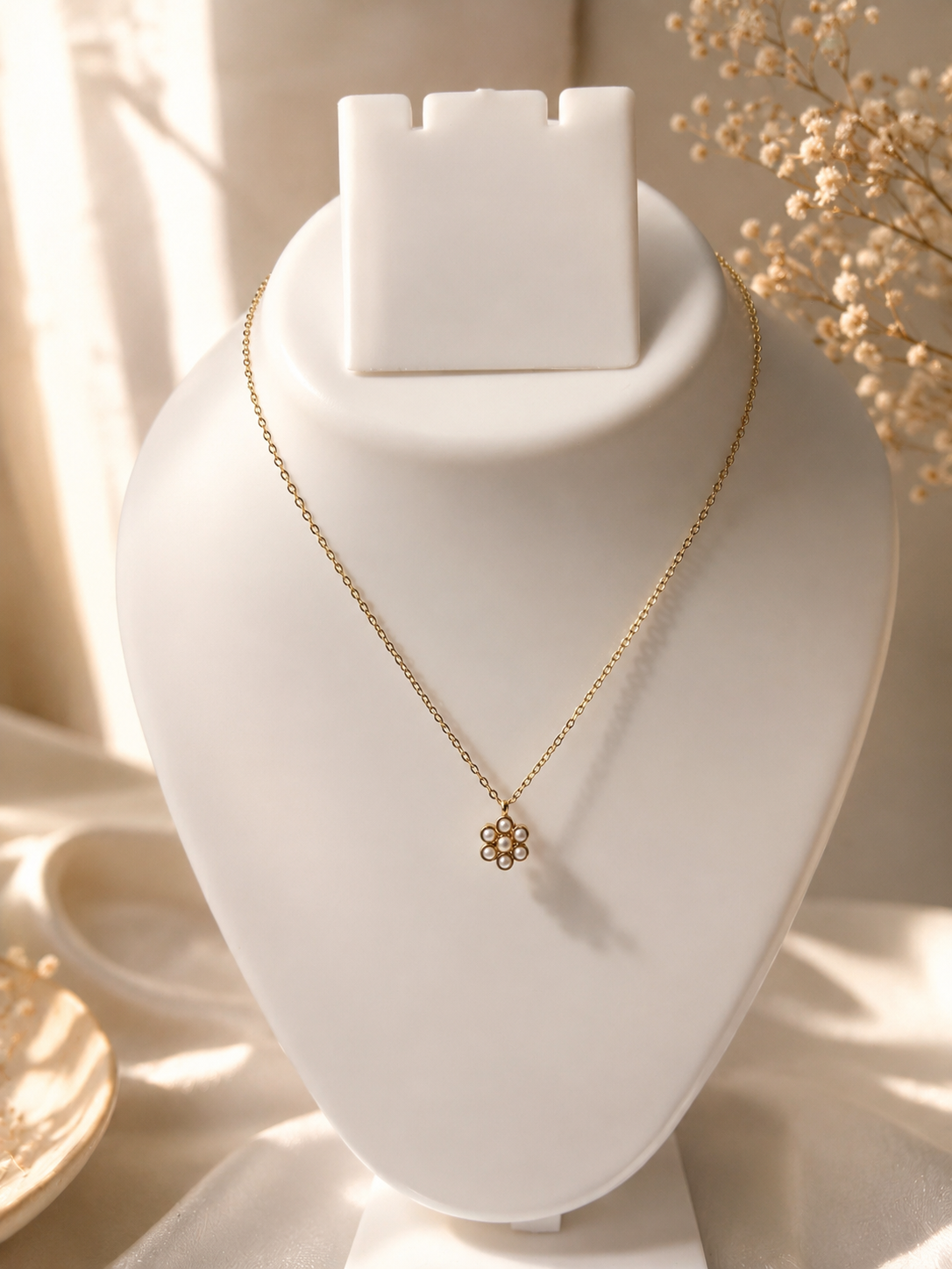 Pearl flower pendent