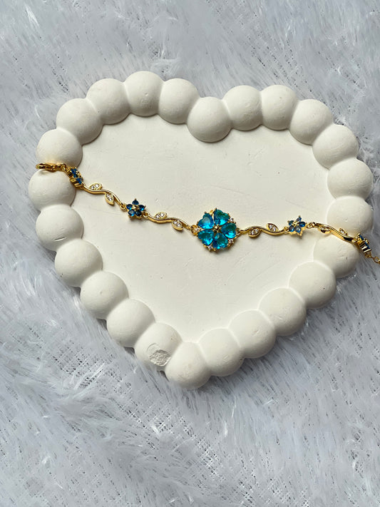 Blue stone flower bracelet