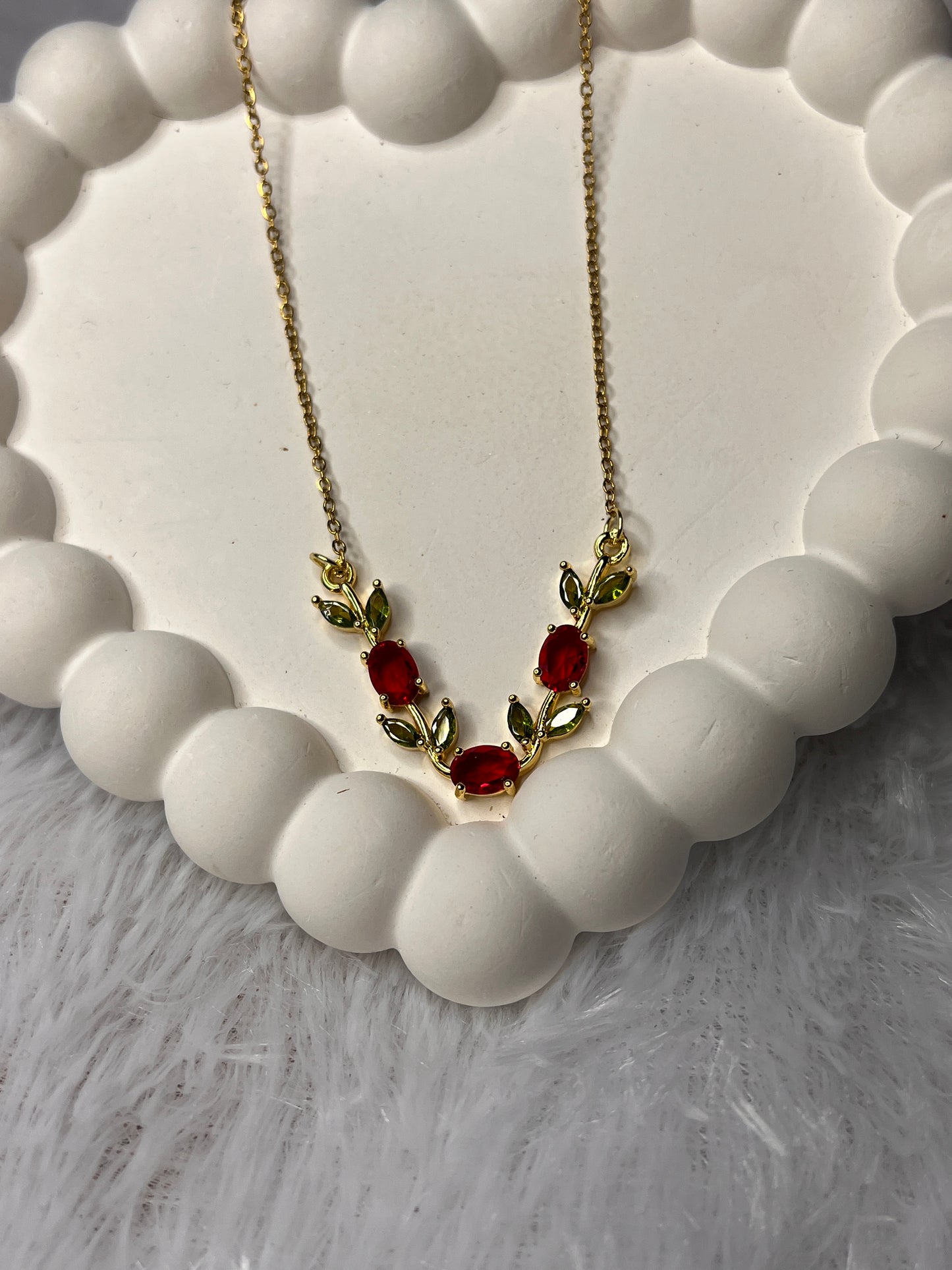 Red and green tulip chain