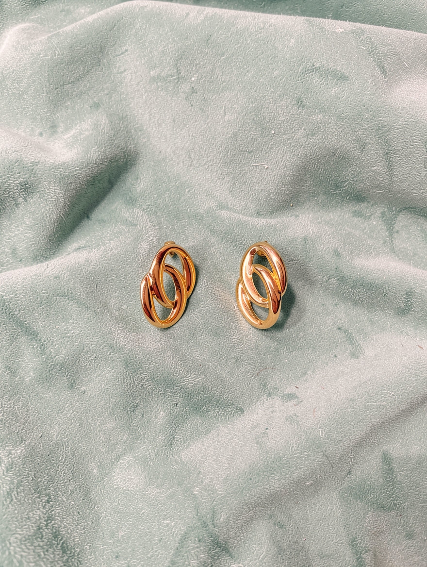 Aurelia Interlocking Oval Chain Link Earrings