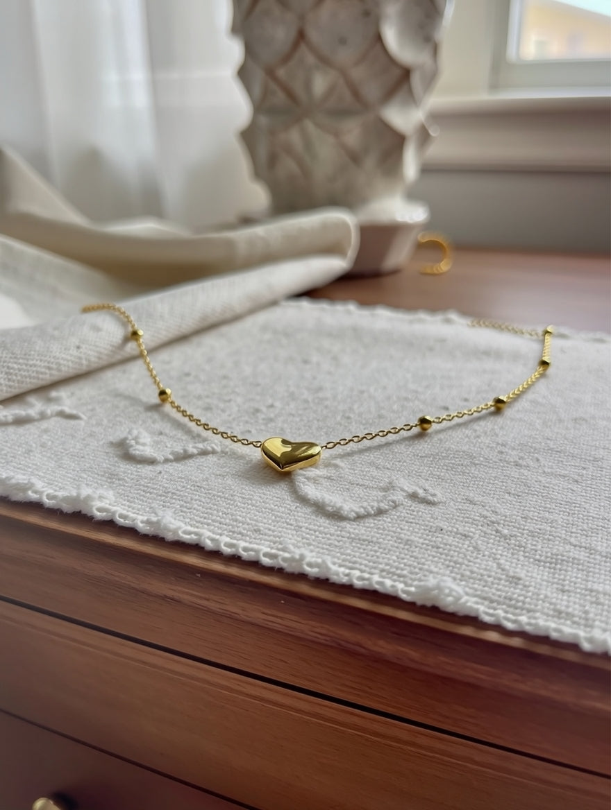 Minimalist Heart  theamed  Necklace