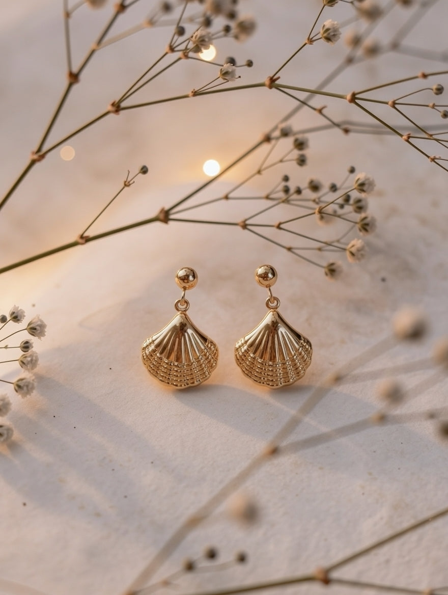 shell theamed earrings