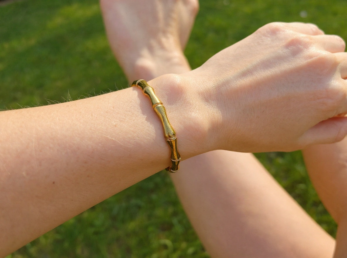 Korean Anti‑Tarnish Bamboo‑Style Gold Bangle.