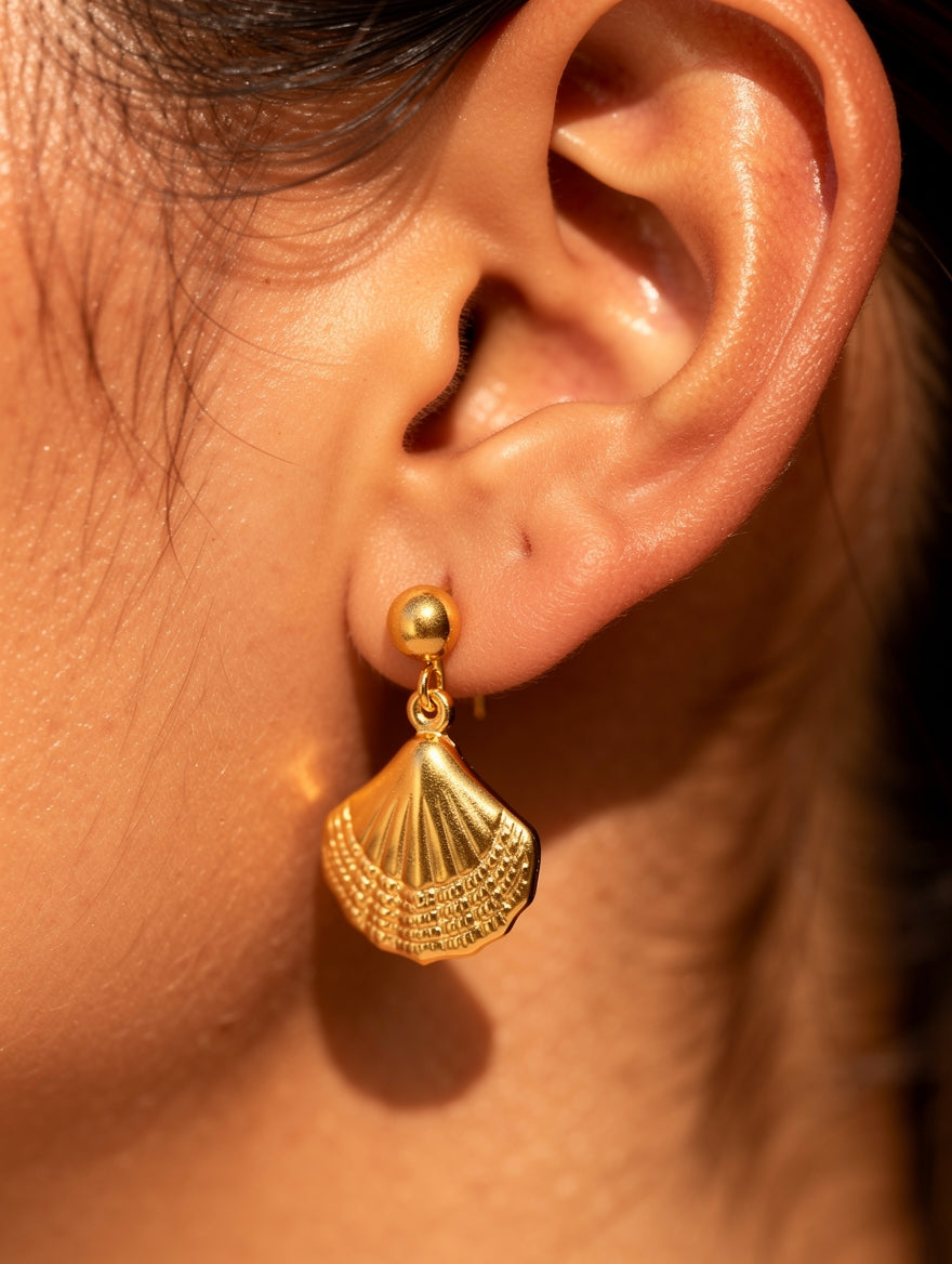 shell theamed earrings