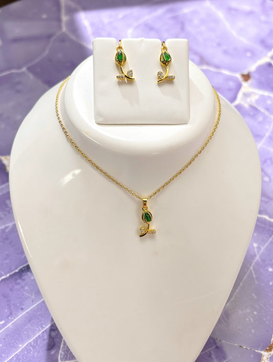 Green tulip pendant  with earrings