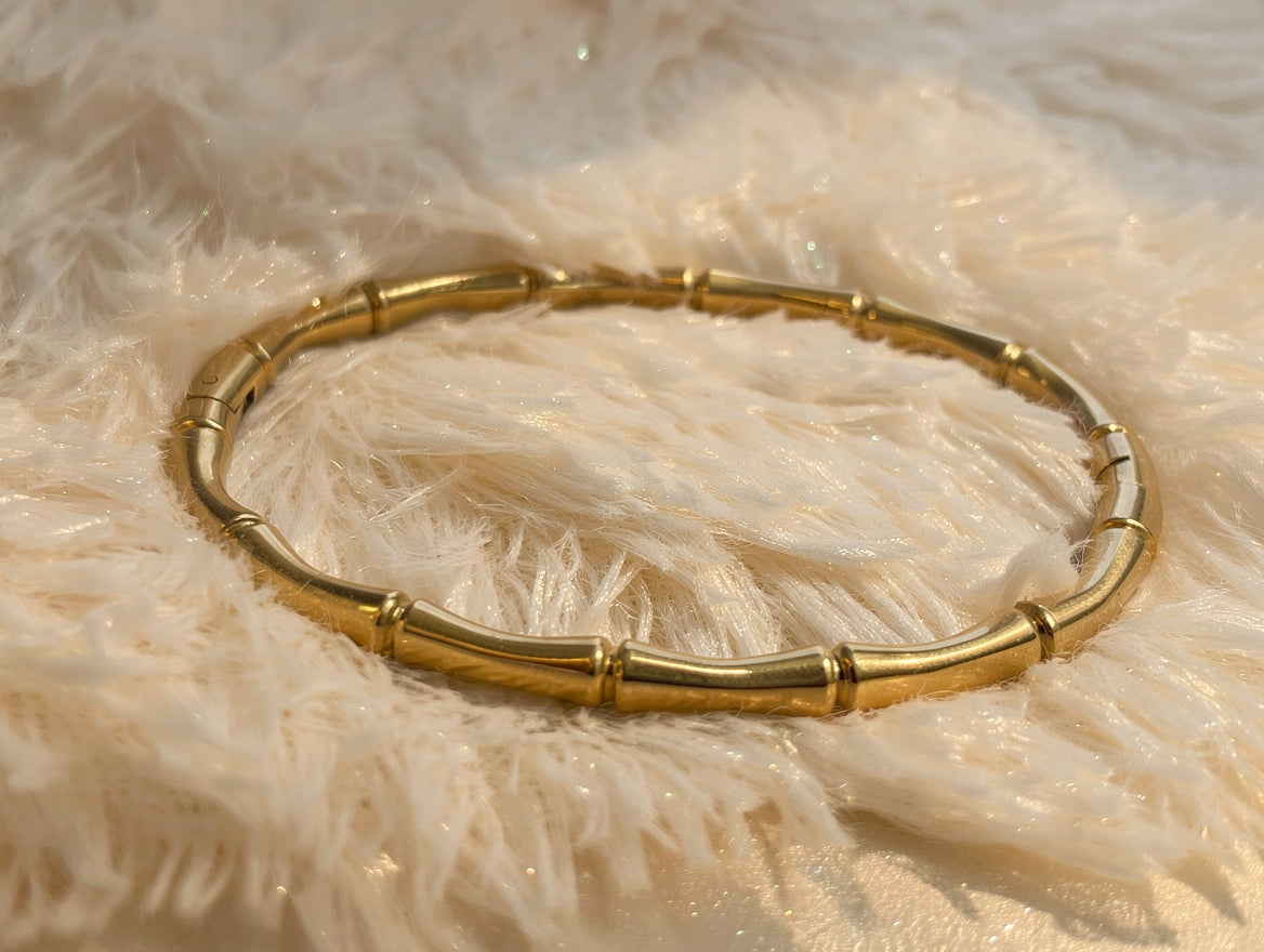 Korean Anti‑Tarnish Bamboo‑Style Gold Bangle.
