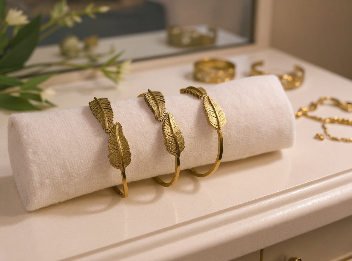 Leaf themed bangle