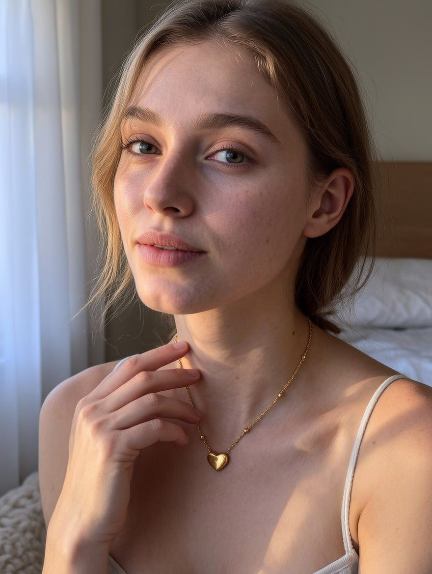 Minimalist Heart  theamed  Necklace