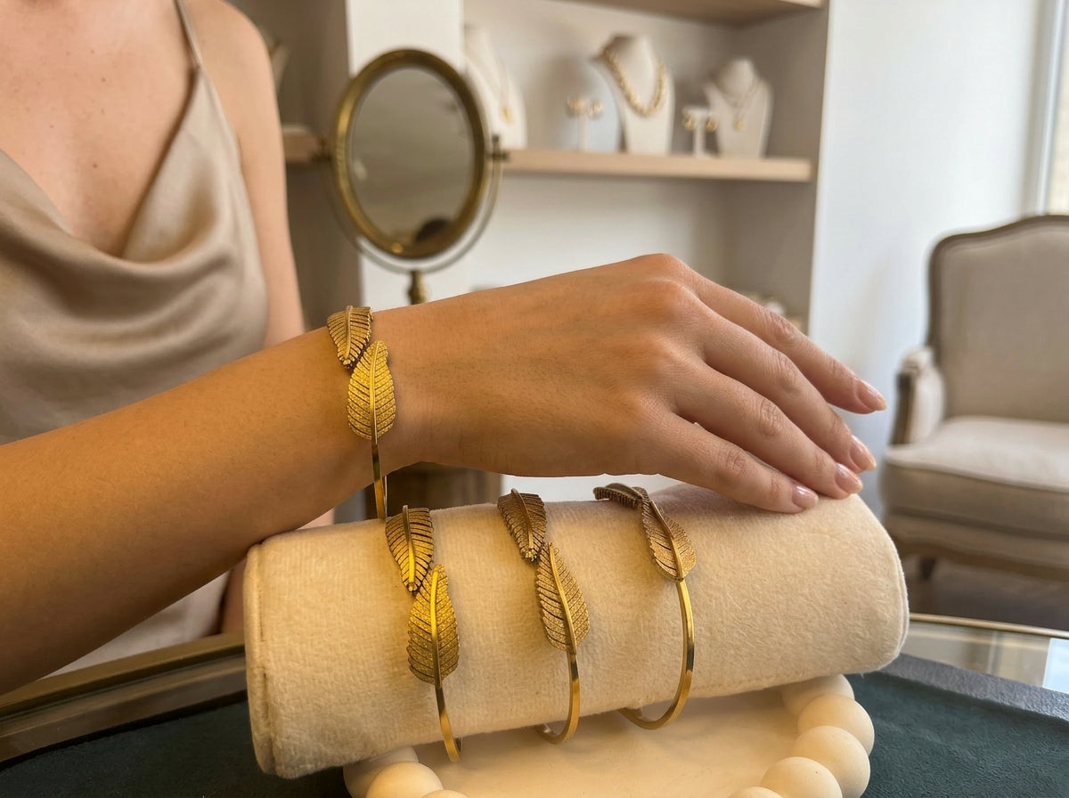 Leaf themed bangle