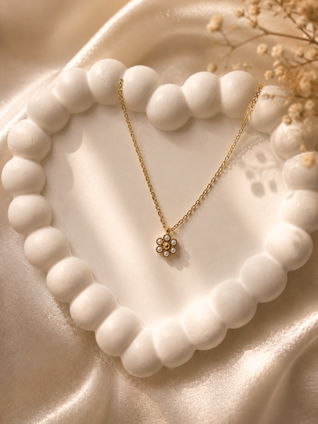 Pearl flower pendent