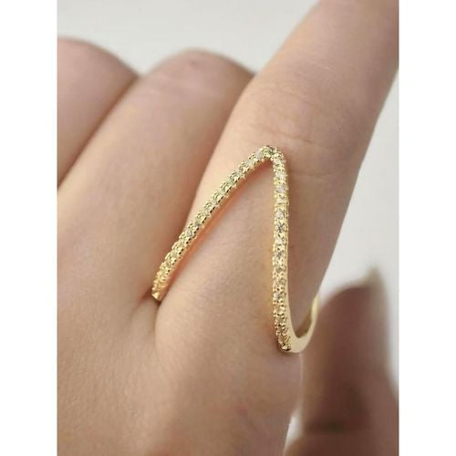 v Shaped Rings