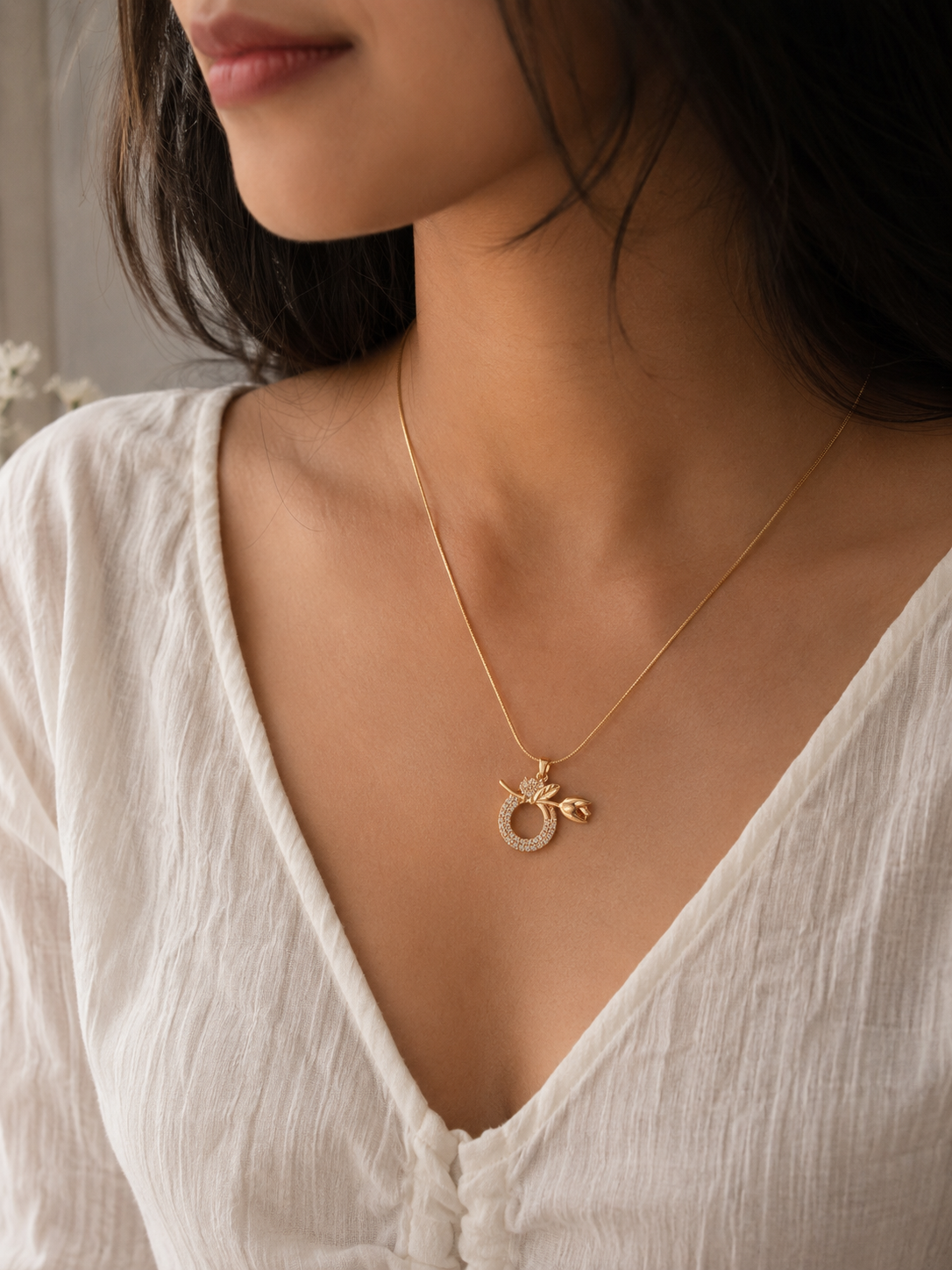 Halo Bow Circle Pendant