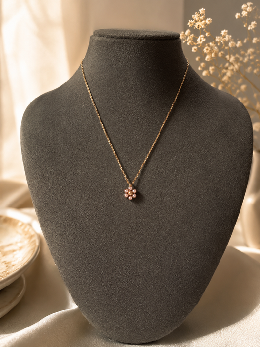 Pearl flower pendent