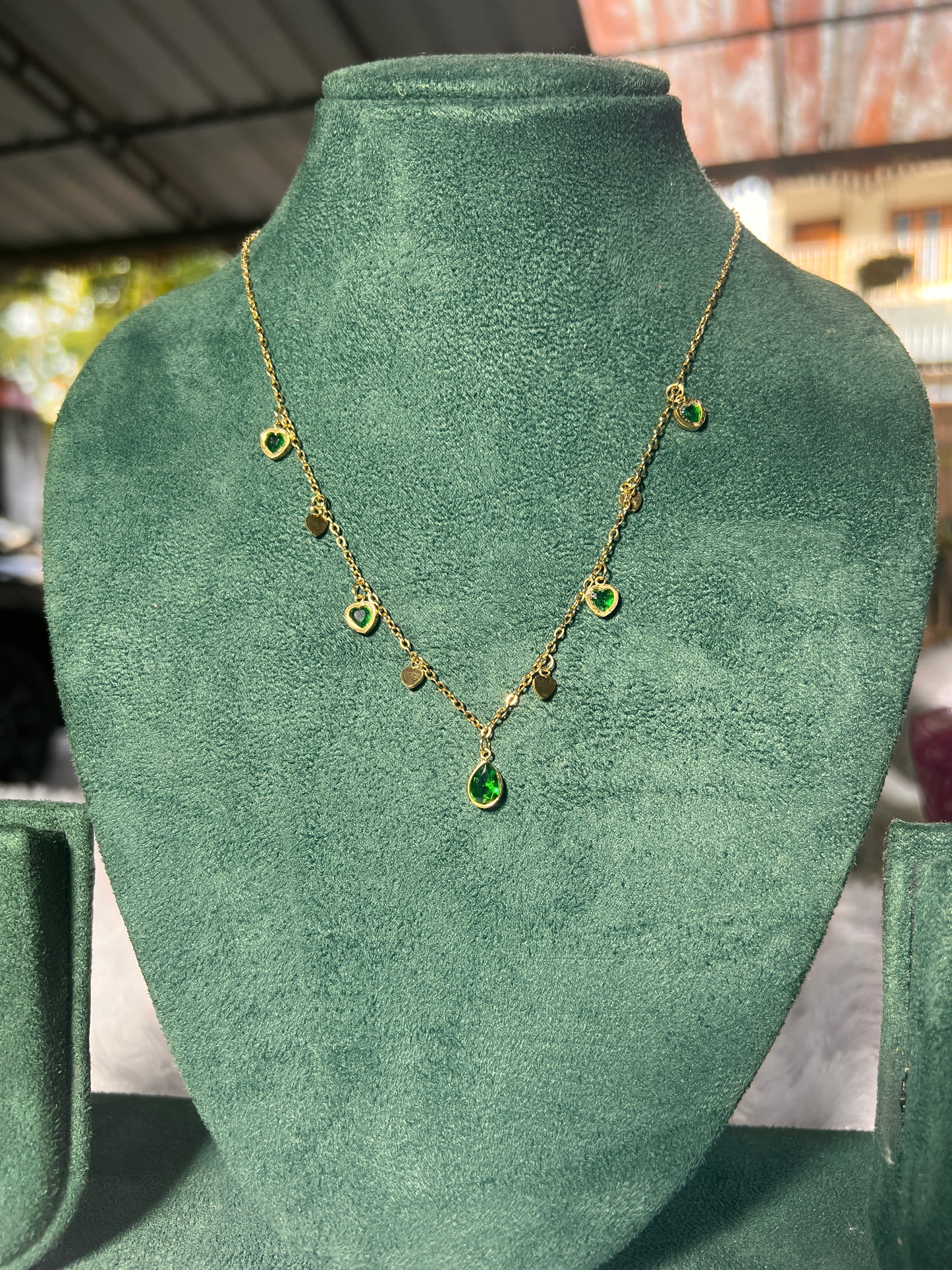 Green stoned hanging chain