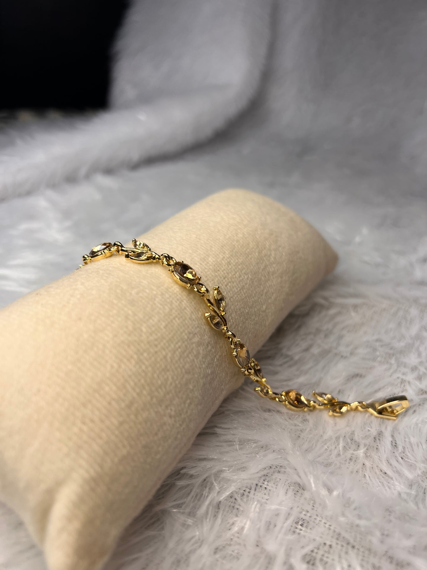 Golden tulip bracelet