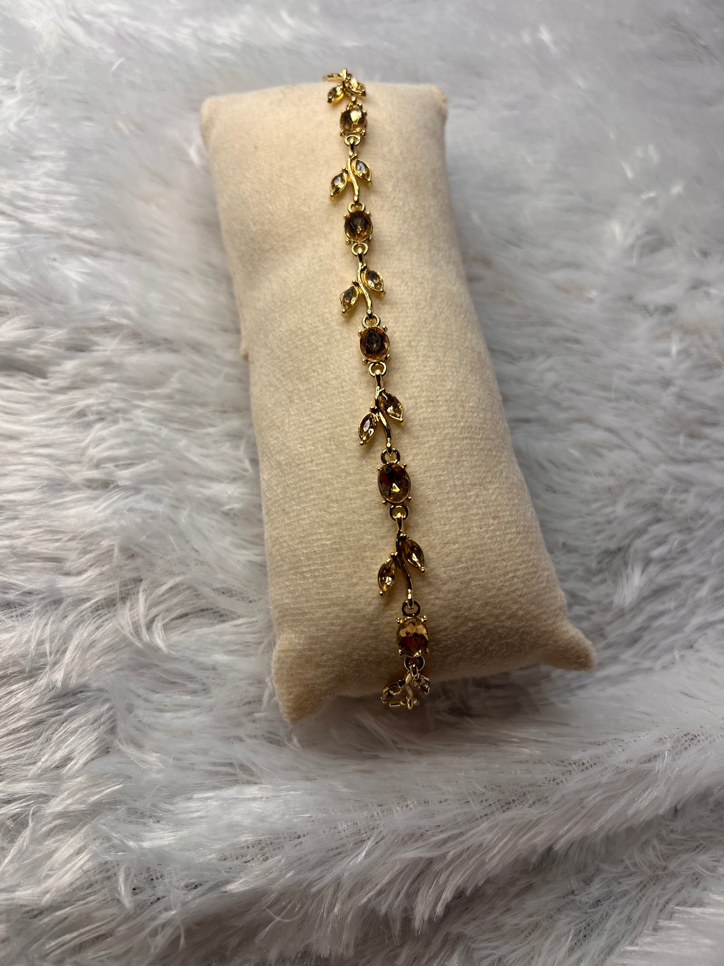 Golden tulip bracelet