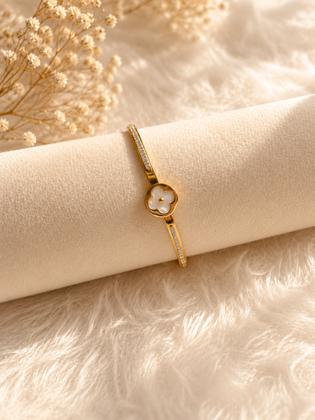 Gold Clover Stone Bangle