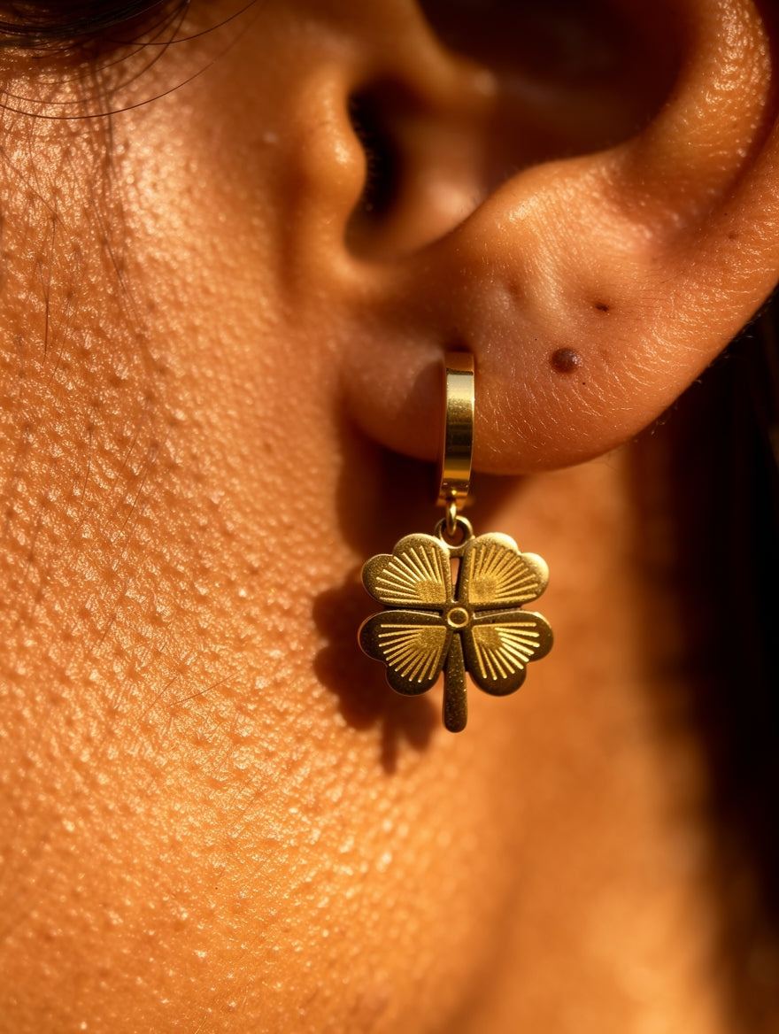 Clover theamed earrings