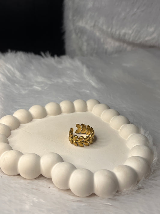 Leaf theamed adjustable  Ring
