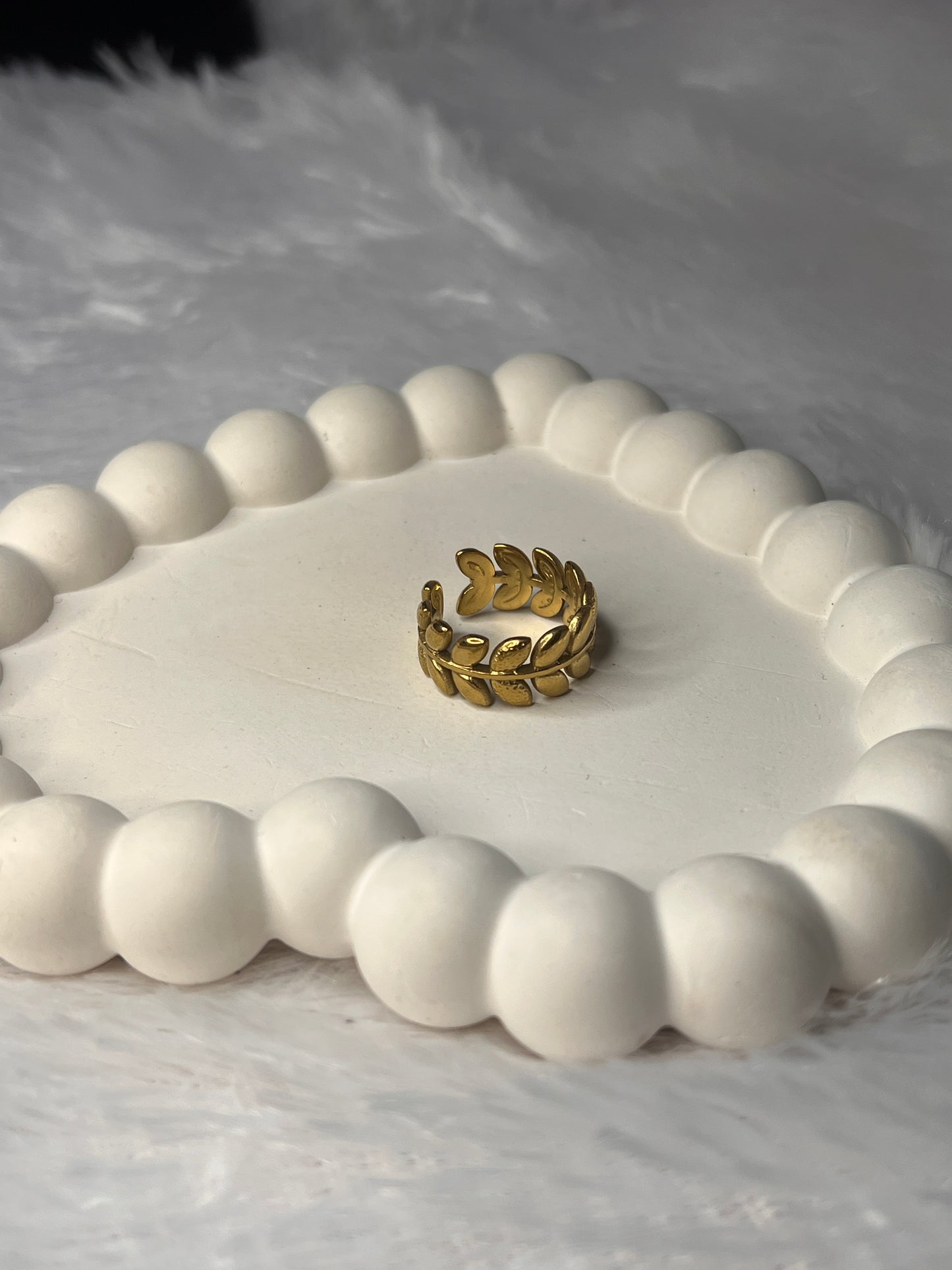 Leaf theamed adjustable  Ring