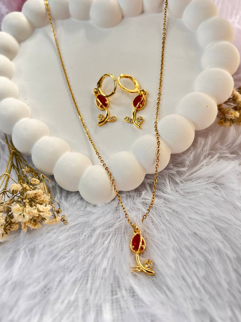 Red stone pendant necklace with matching earrings. HJ-1074